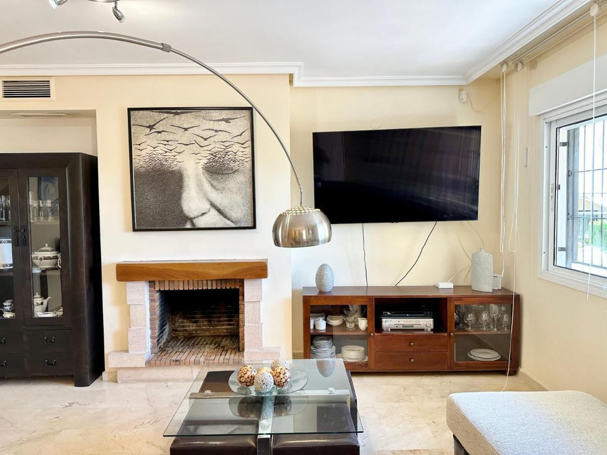 El Arenal Townhouse By The Beach With Swimming Pool - Eaw Homes Μαρμπέλλα Εξωτερικό φωτογραφία